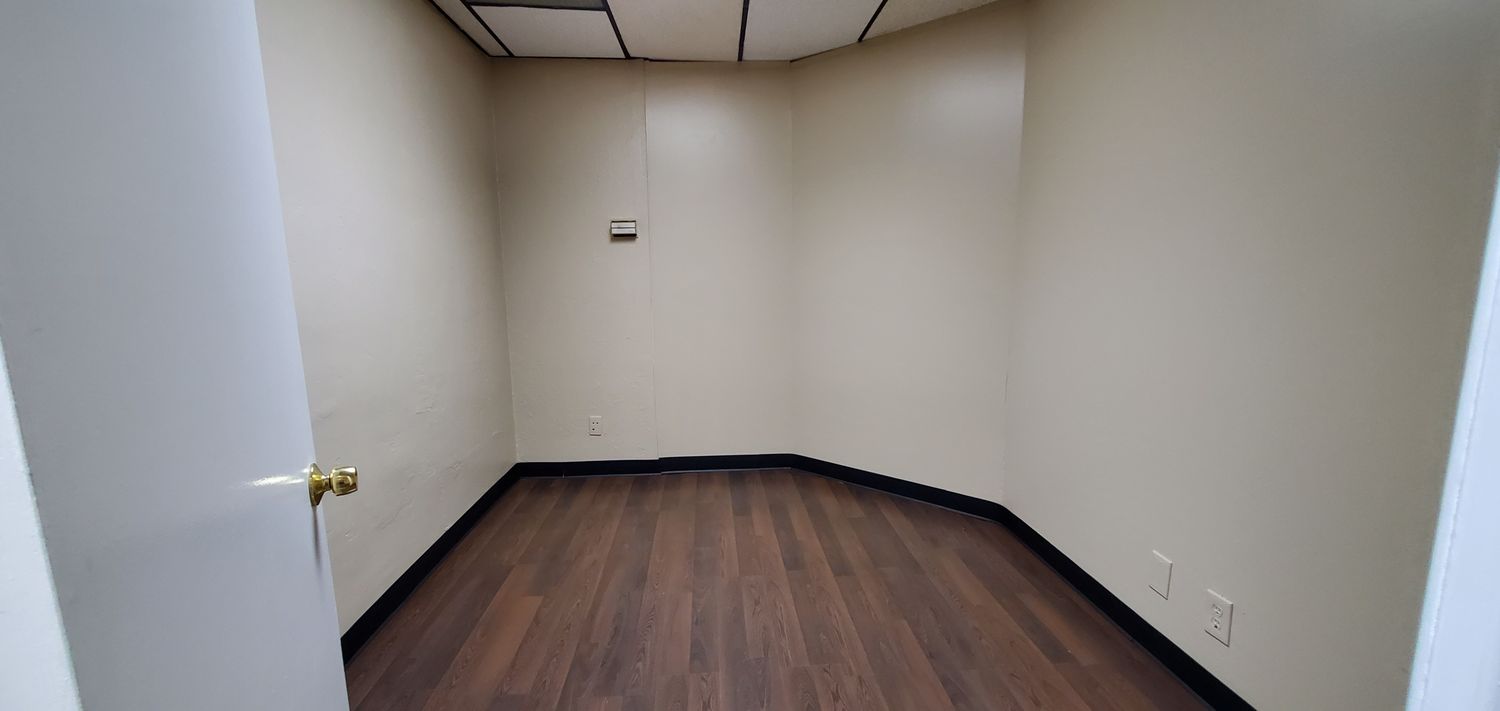 4 Private offices, open space. For lease by owner.